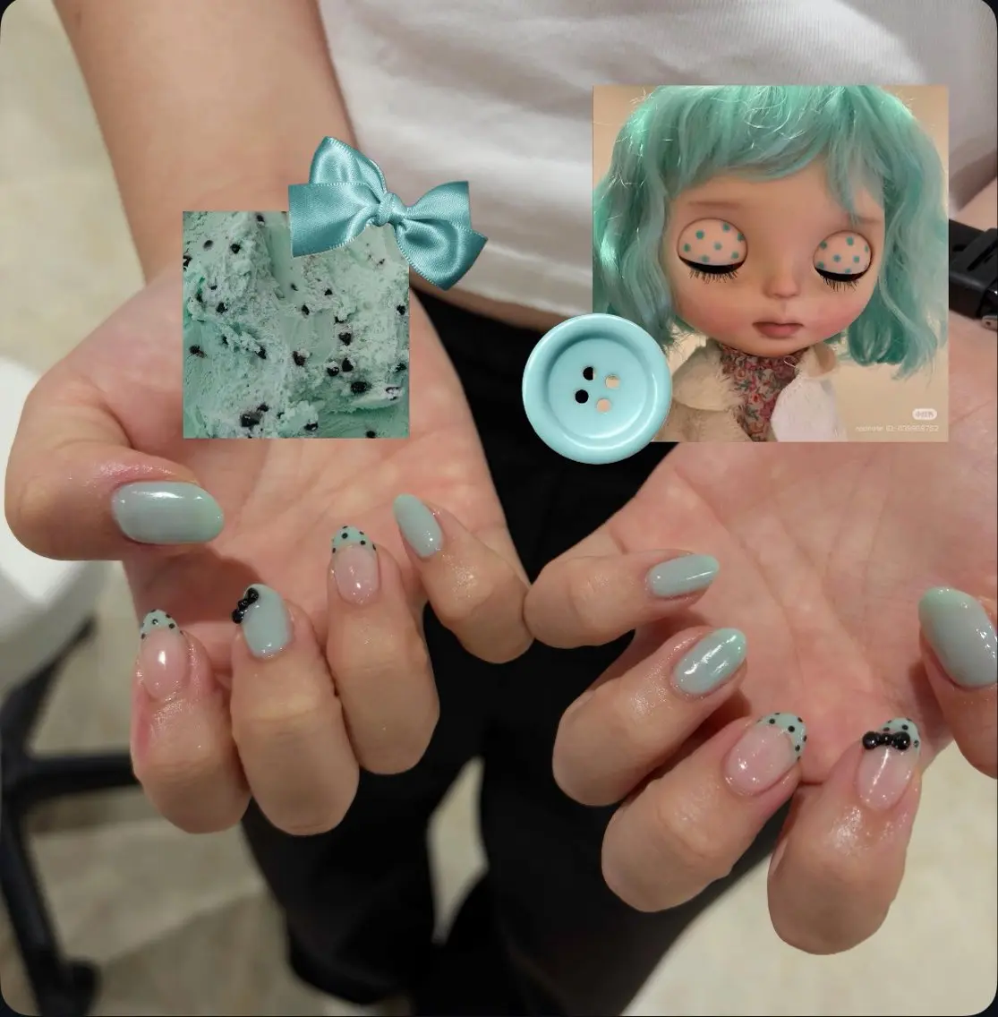 🎀アート4本ネイル【オフ込み】の写真