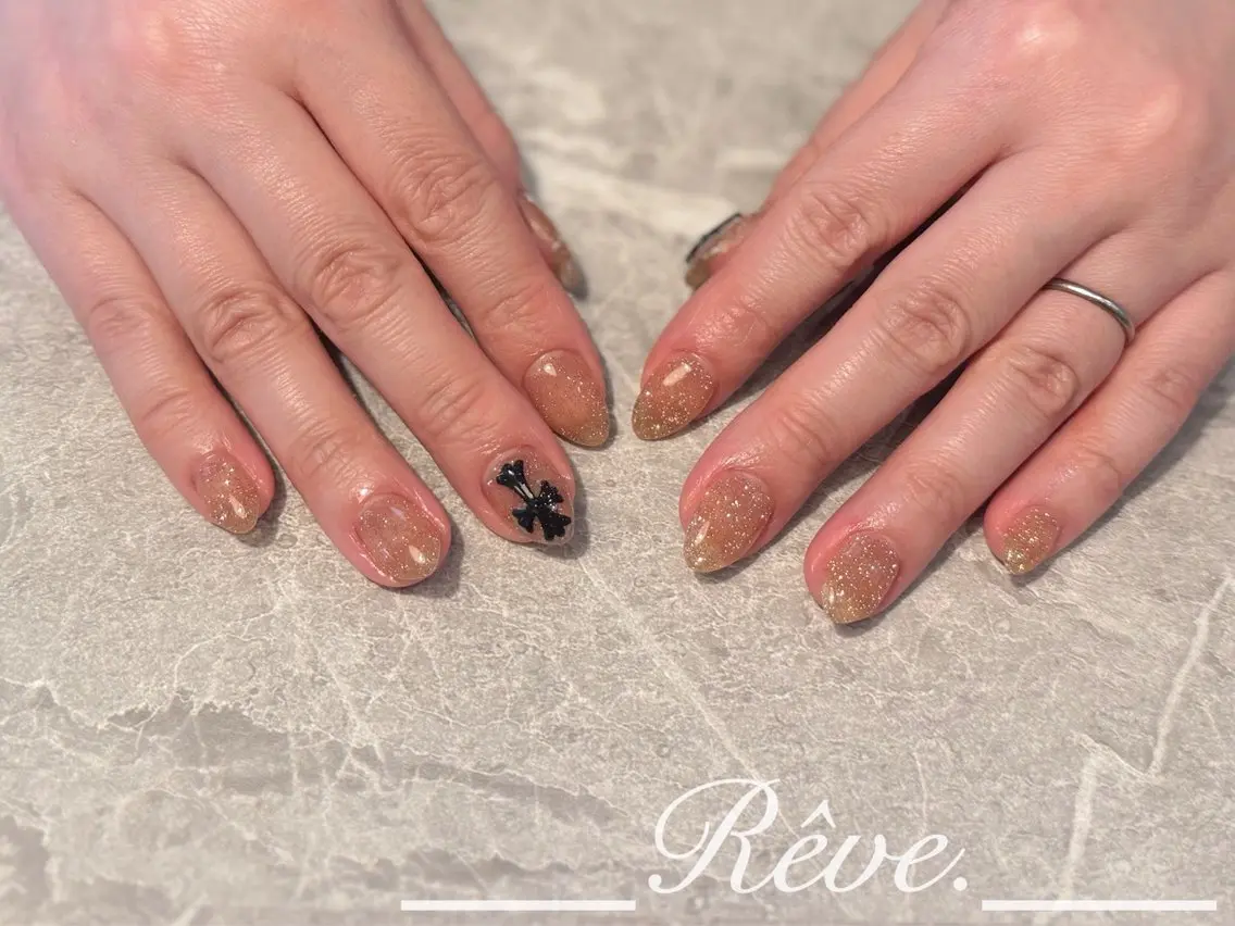 ネイル Reve. 黒澤のネイルデザイン