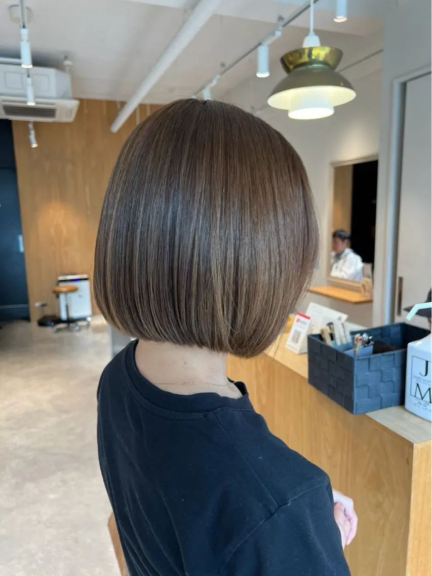 カラー 飯田 真夕のヘアスタイル