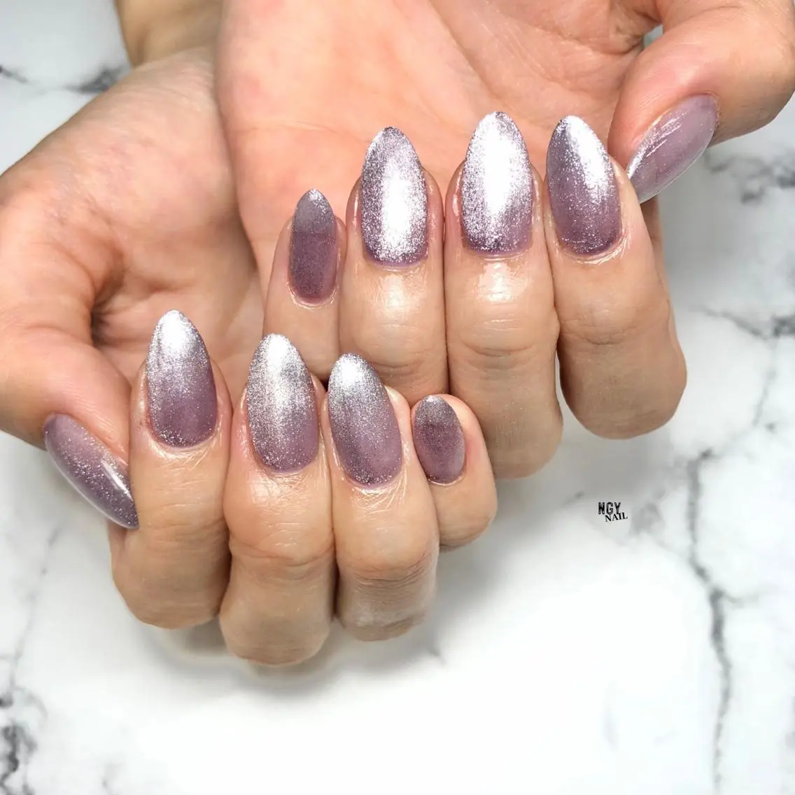 ネイル マグネットネイル ワンカラーネイル パステルネイル パープル 春ネイル ハンドネイル NAIL NOWのネイルデザイン