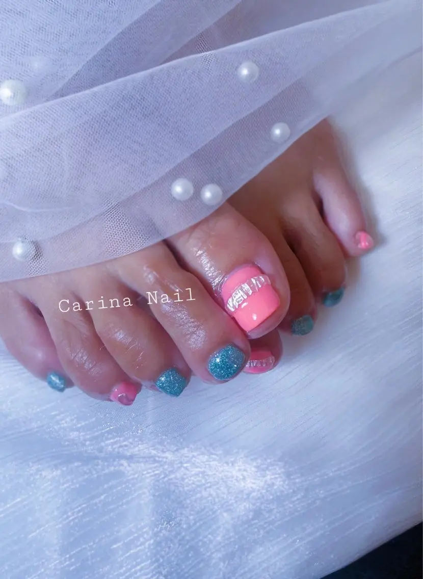 ネイル フットネイル キラキラネイル Carina Nailのネイルデザイン