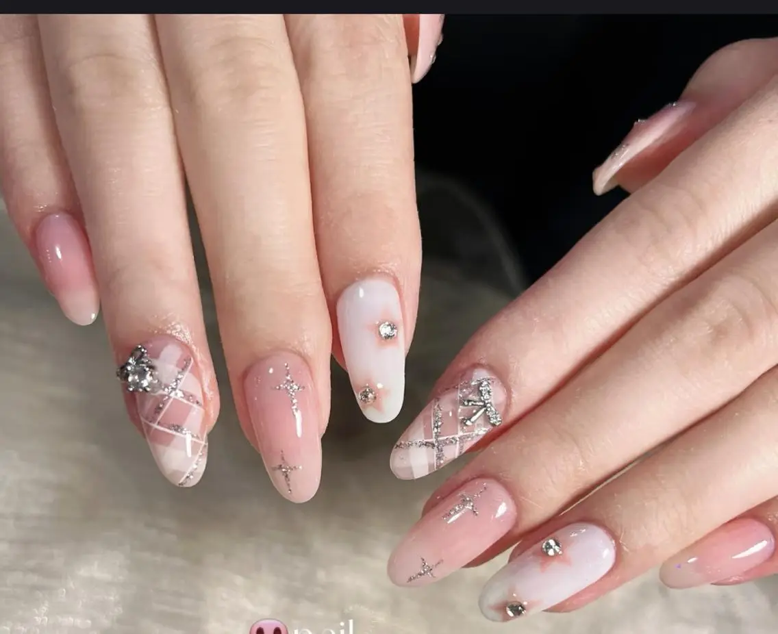 ネイル ハンドネイル ハンドケア 🍑 momo_nailのネイルデザイン