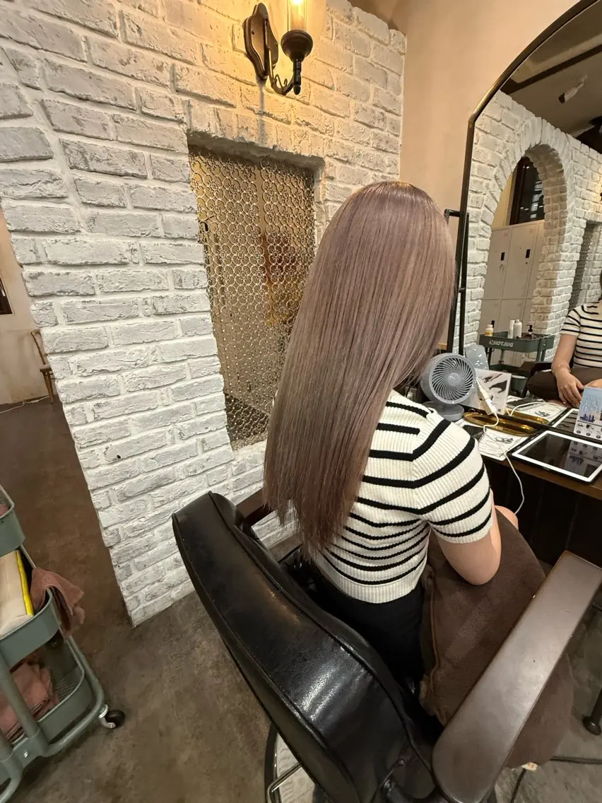[ご新規様限定‼️]カット＋ケアブリーチ＋最新トリートメントの写真