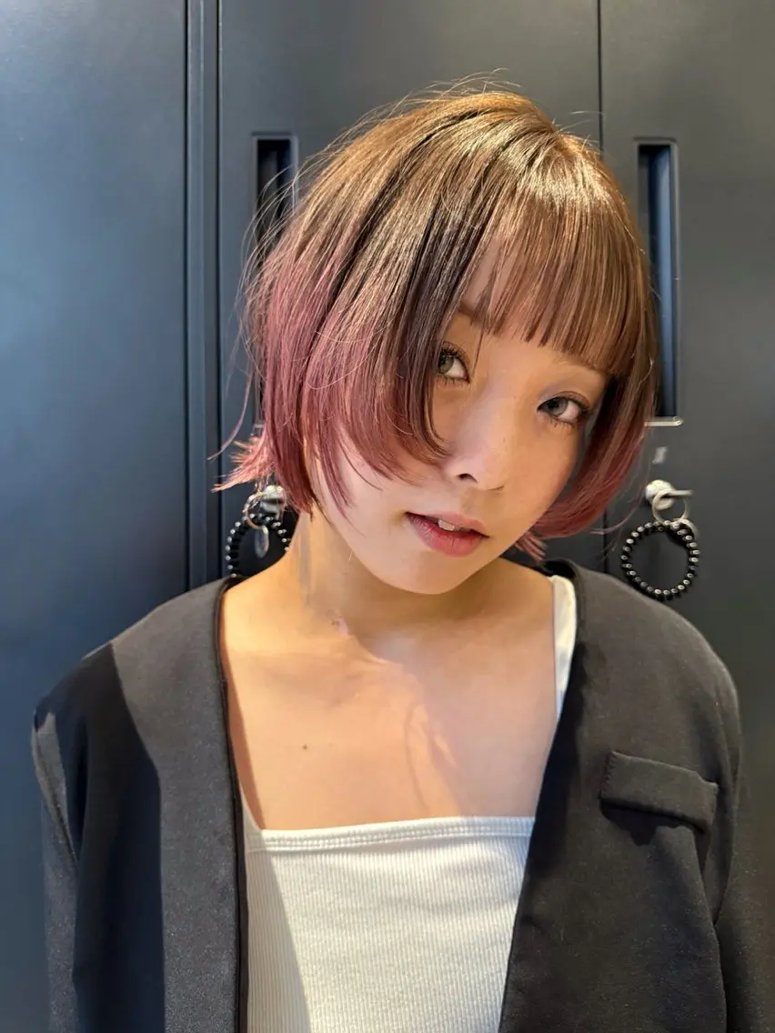 ミディアム カラー レイヤーカット 須藤 優真 切りっぱなしボブのヘアスタイル