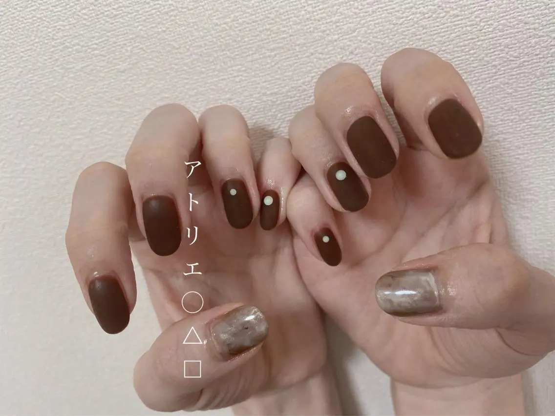 ネイル シンプルネイル ハンドネイル アトリエ ○△□のネイルデザイン