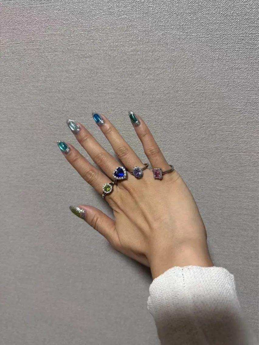 ネイル ハンドネイル 楊 蓉のネイルデザイン