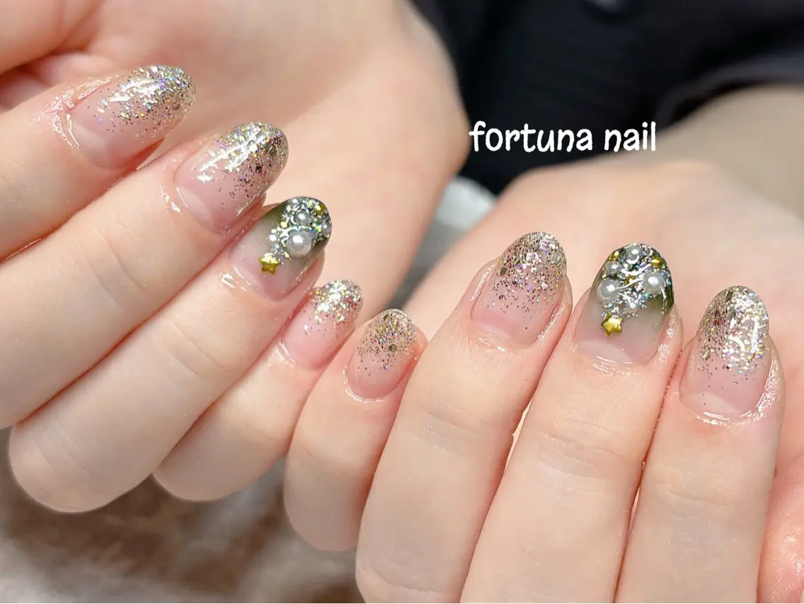 ネイル 冬ネイル クリスマス Nail •Head スパFortunaのネイルデザイン