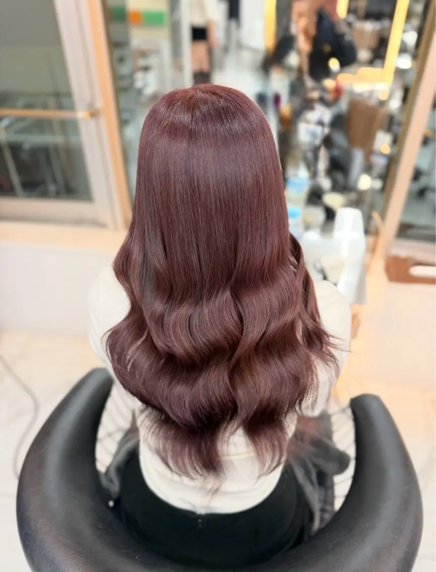 ロング カラー ヘアカラー トリートメント 銀座🪽⋆.* MIKIのヘアスタイル