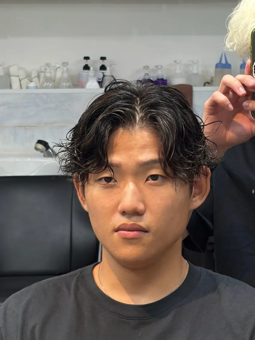 ミディアム ミディアムパーマ カット パーマ フェザーパーマ原宿 fifth 凜空のヘアスタイル