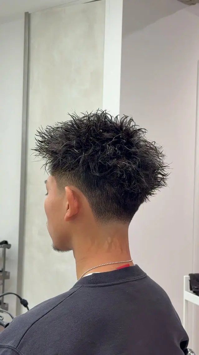 ショート メンズ フェードカット メンズパーマ カット トリートメント メンズ特化/パーマ/ フェード/渋谷/千尋のヘアスタイル