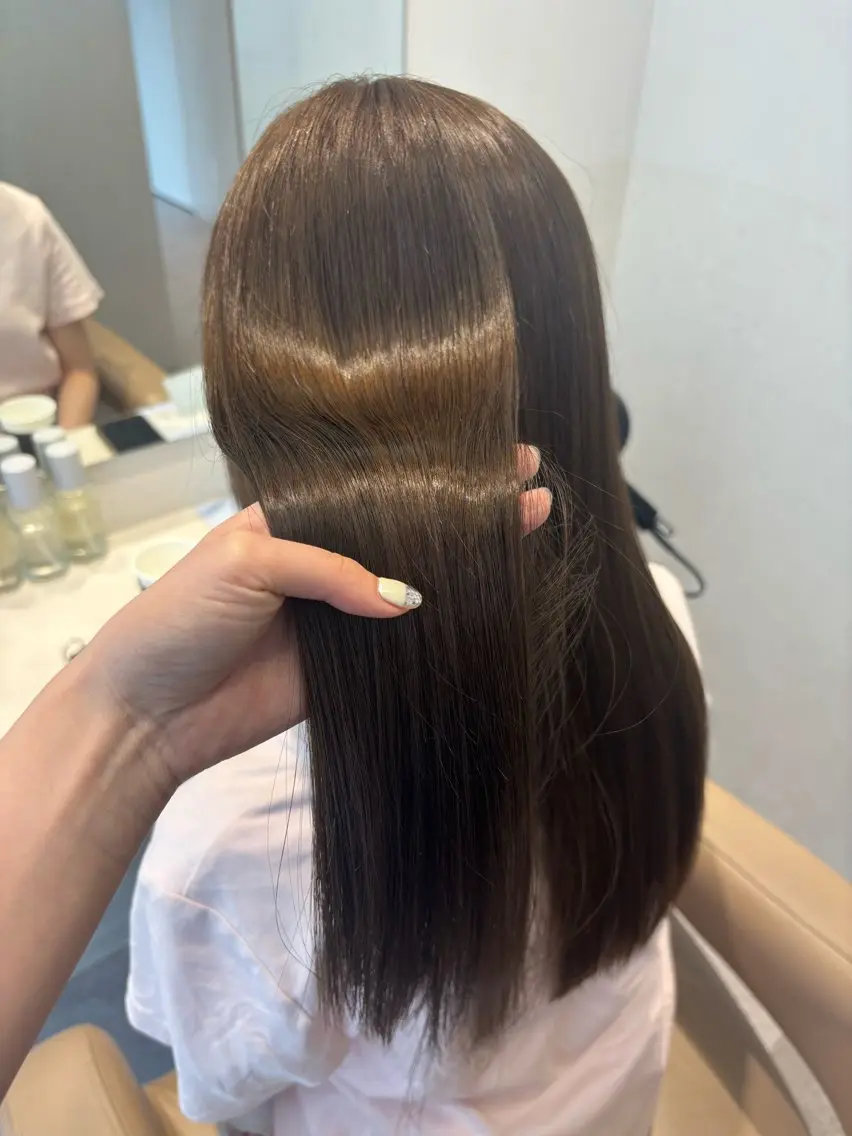 セミロング カラー パーマ ヘアアレンジ ヘアカラー トリートメント ヘッドスパ ヘアセット 押切 響 のヘアスタイル