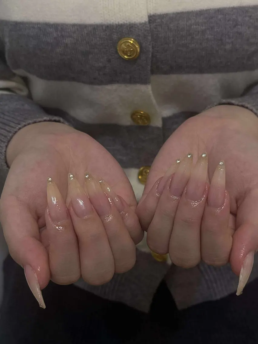 ネイル オーロラネイル クリアネイル 成人式 フラッシュネイル ジェルネイル ハンドネイル Amee Nail Salonのネイルデザイン