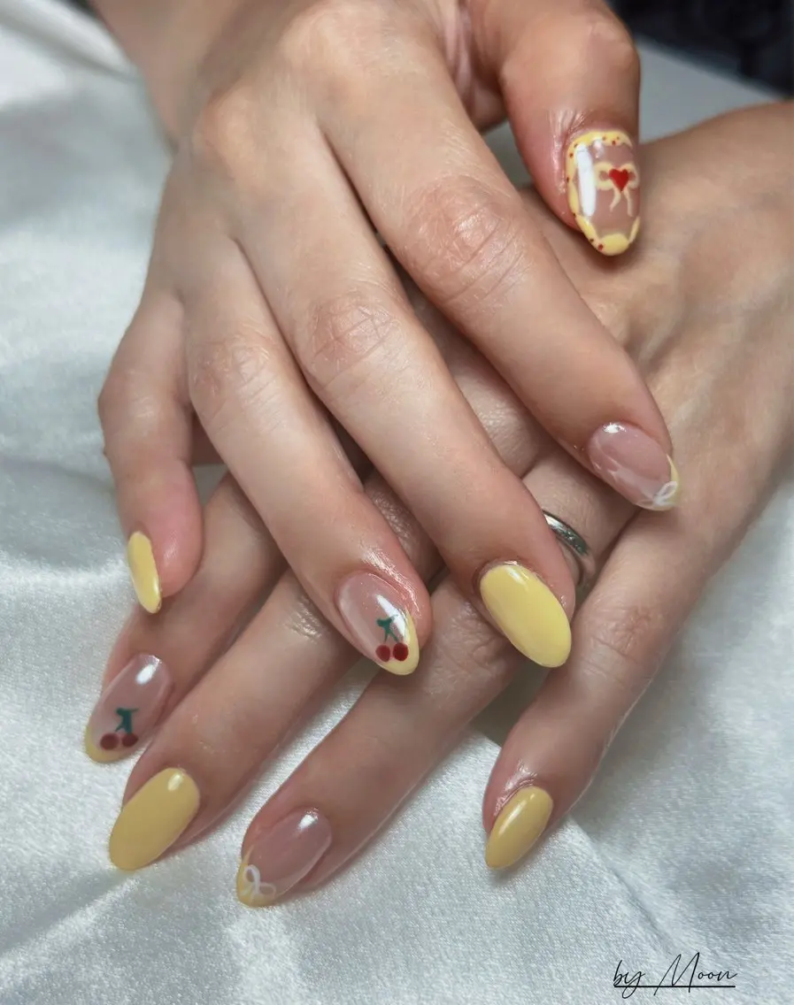 ネイル Moon Nailsのネイルデザイン