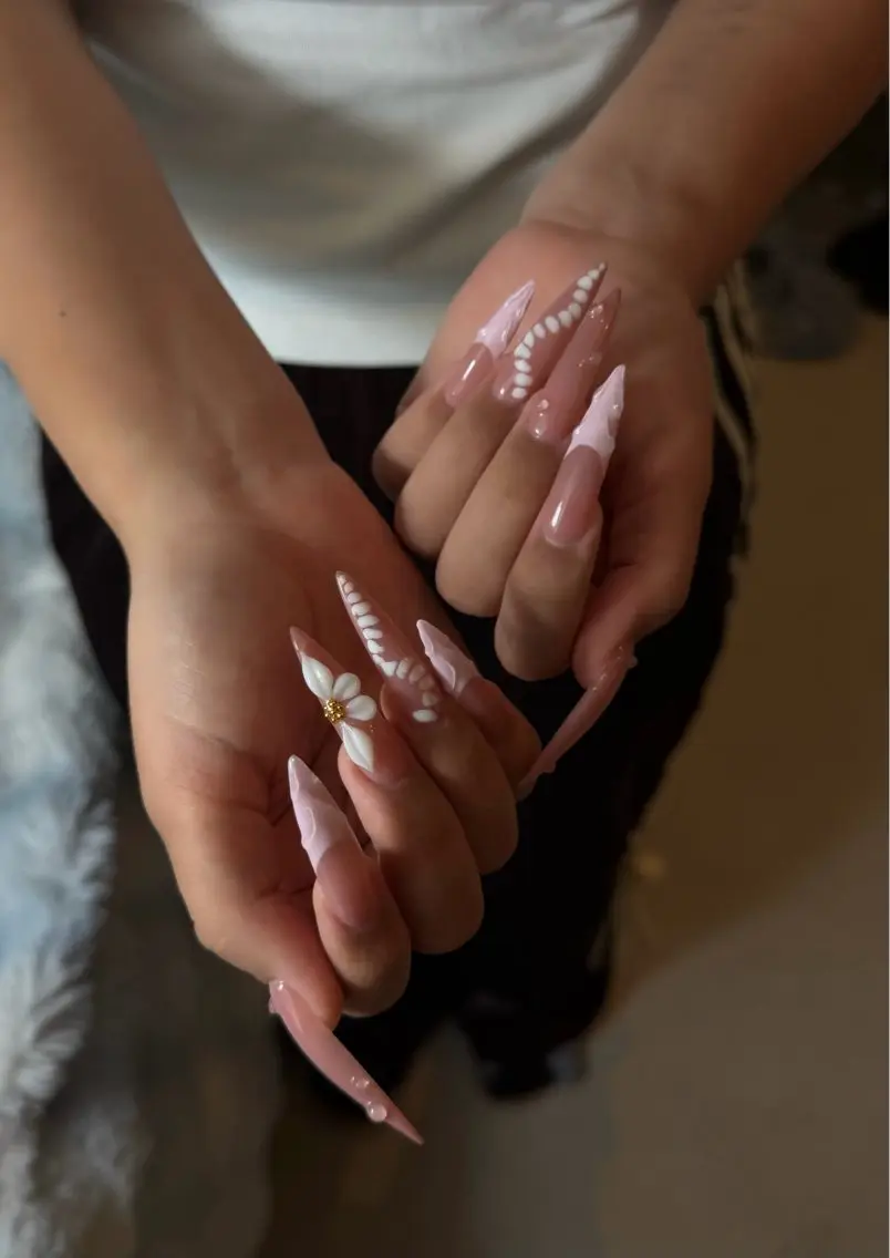 ネイル 夏ネイル ハンドネイル Kitty nail /Mia🍋のネイルデザイン