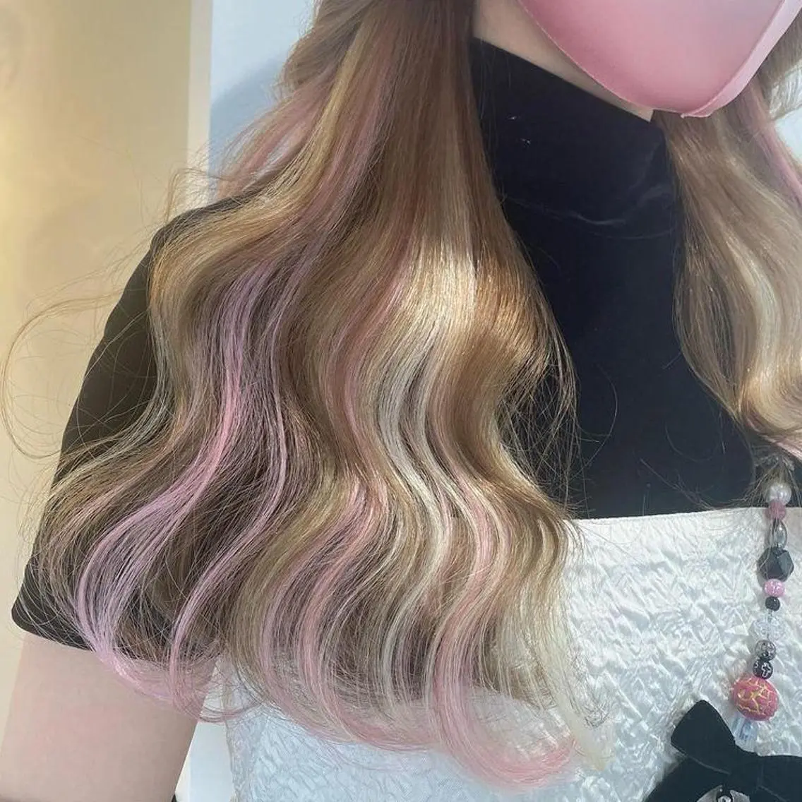 ロング カラー ピンクカラー エクステ ORIKA 美容室のヘアスタイル