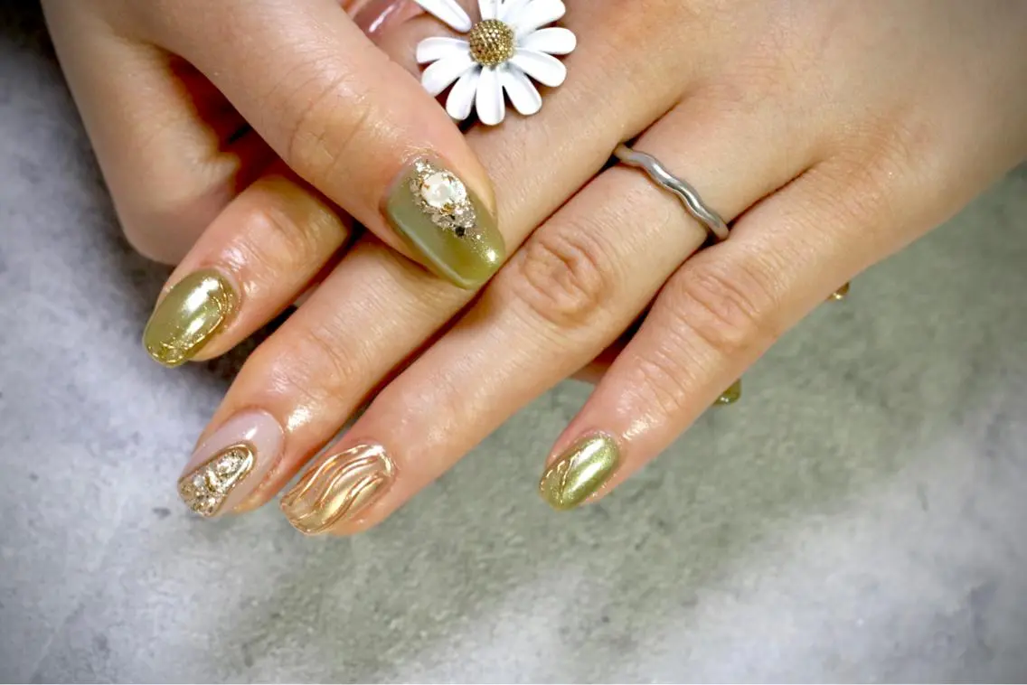 ネイル オーロラネイル カジュアル ジェルネイル ラメ(グリッター) マグネットネイル MH Nailのネイルデザイン