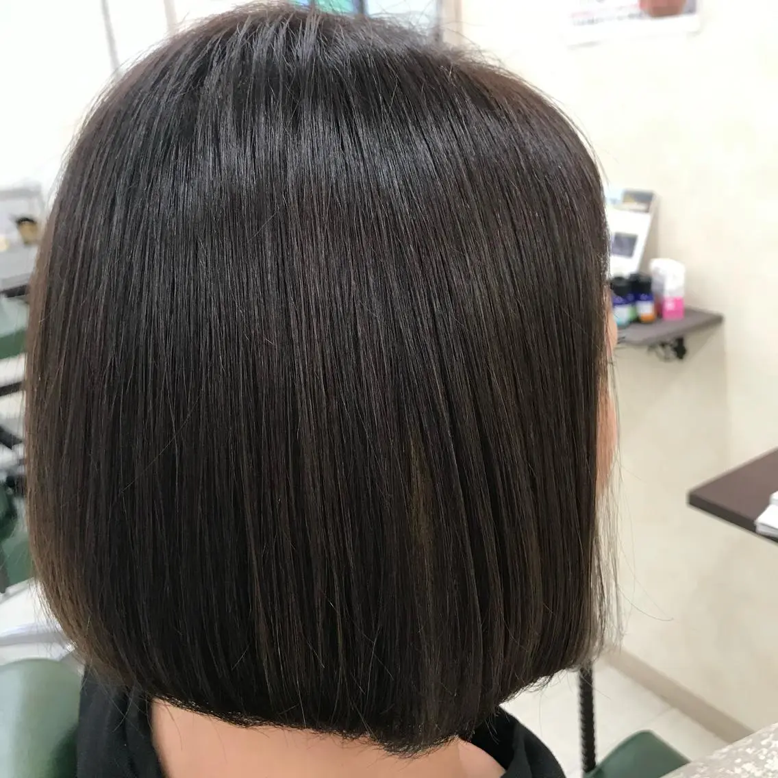 ミディアム カット 縮毛矯正 柴田 恵里のヘアスタイル
