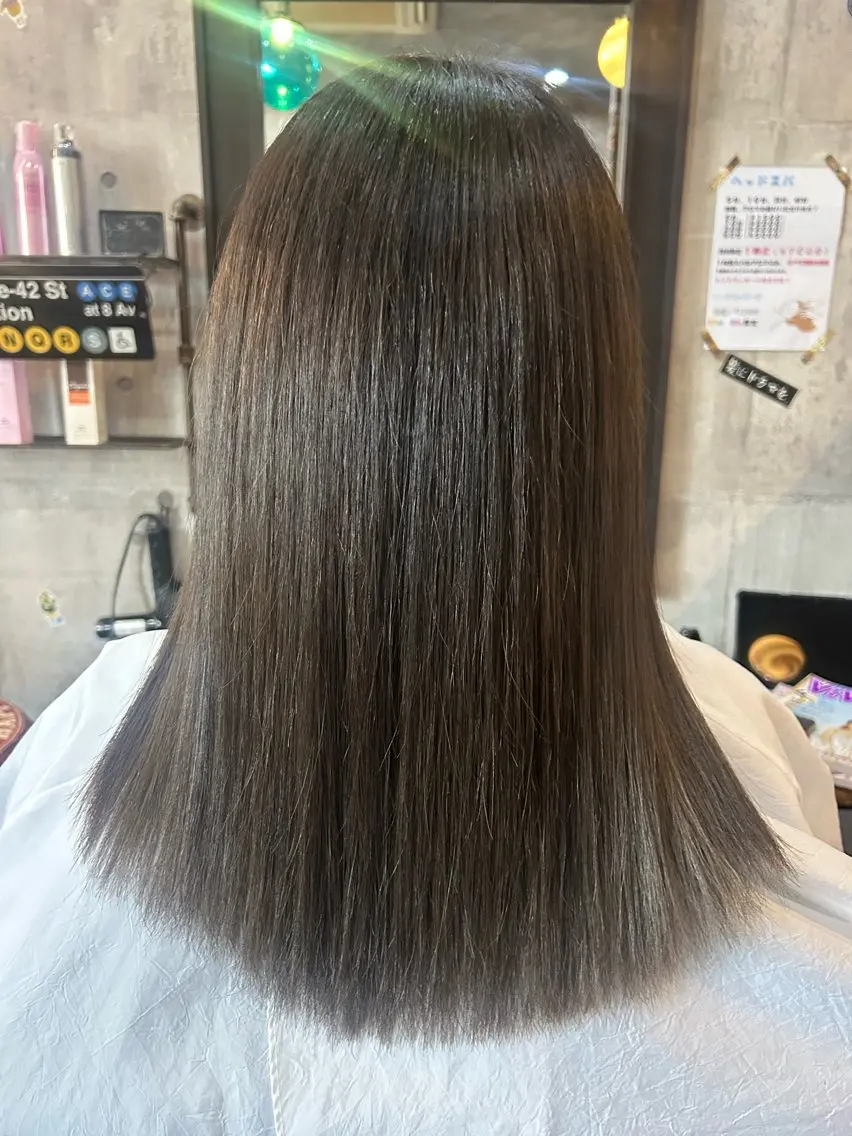 ミディアム アッシュ ヘアカラー トリートメント higashi chiriのヘアスタイル
