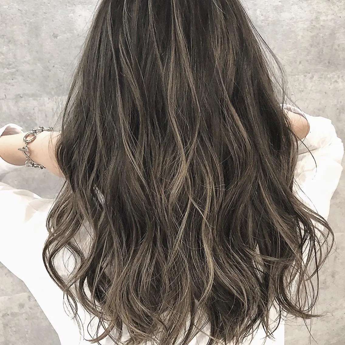 ロング カラー ハイライトカラー ハイライト ✨MiL✨ ✨心斎橋✨のヘアスタイル