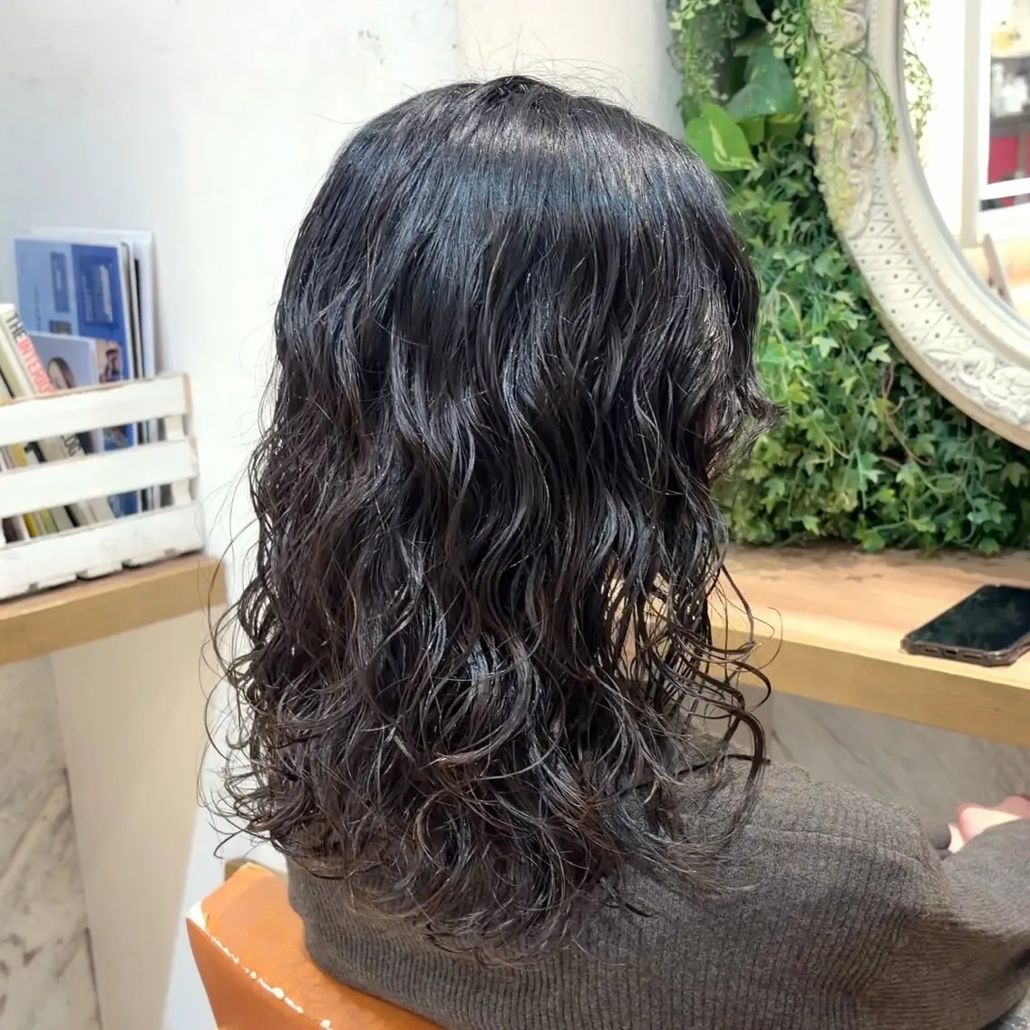 ミディアム パーマ ミディアムパーマ レイヤーカット カット パーマ 横浜パーマ🌐ボブ✨ 暖色カラーもえかのヘアスタイル