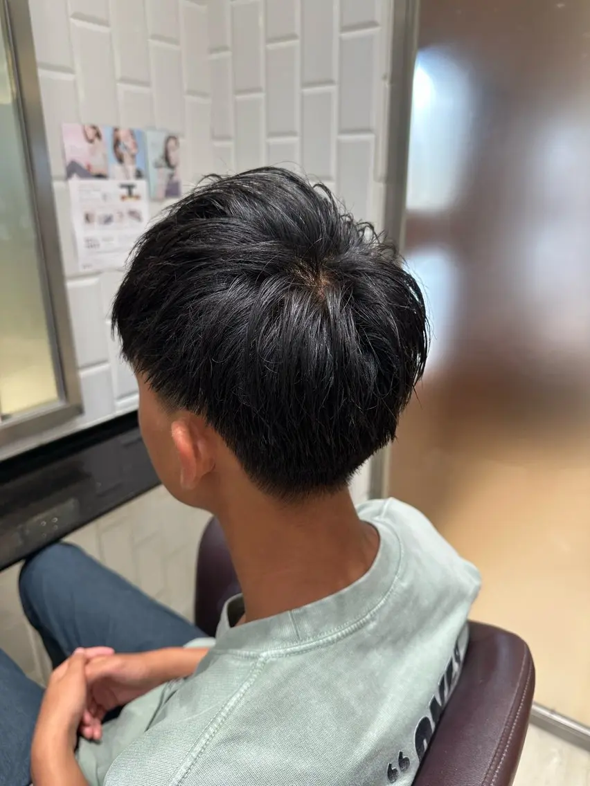メンズ 岡 咲穂のヘアスタイル