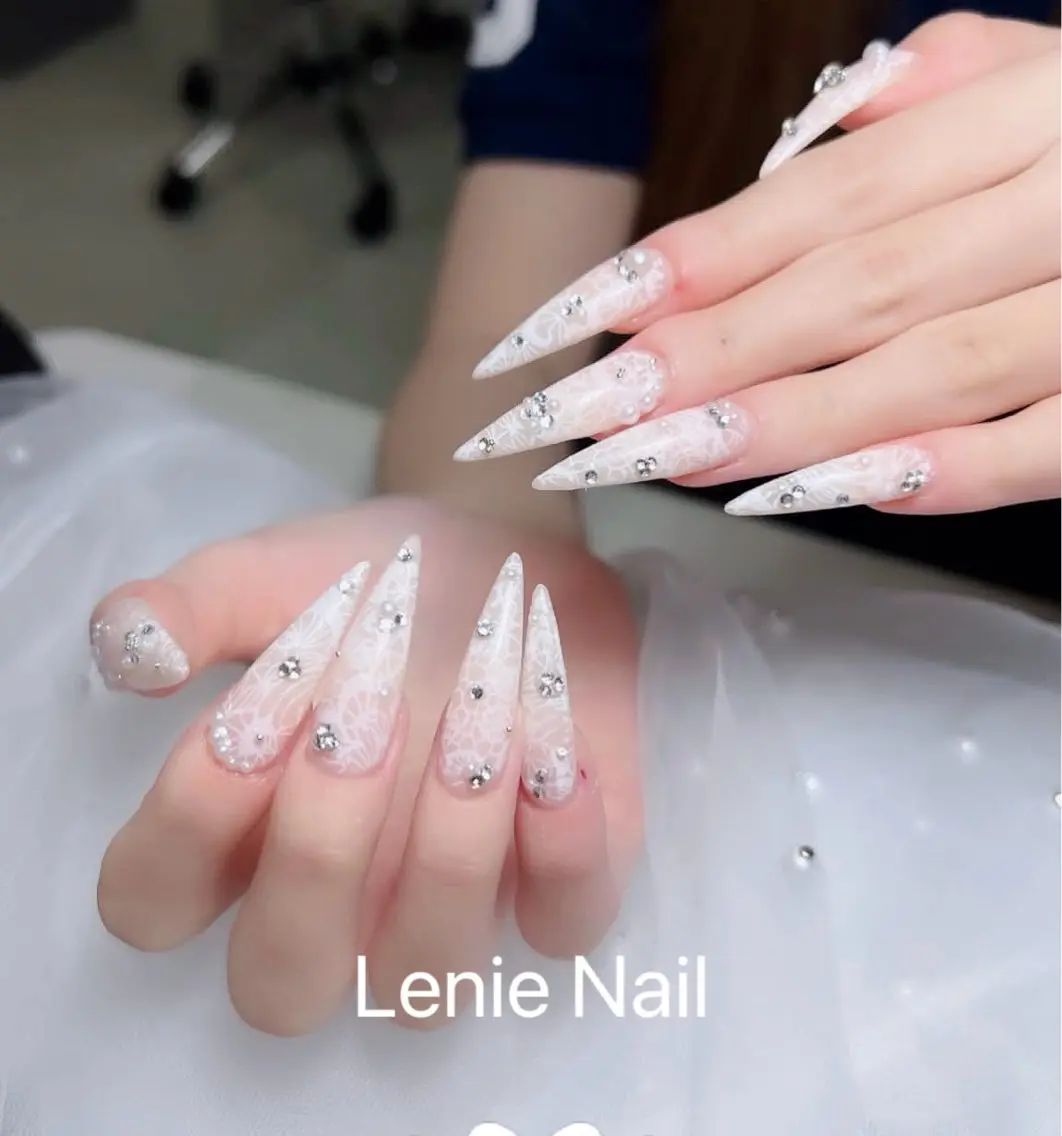 ネイル チークネイル 長さ出し フラッシュネイル フレンチネイル グラデーション ハンドネイル Lenie Nail Salonのネイルデザイン