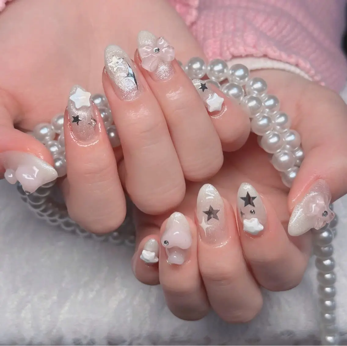ネイル オーロラネイル フレンチネイル ジェルネイル ハロウィン キラキラネイル ハンドネイル H.baby Nail Salonのネイルデザイン