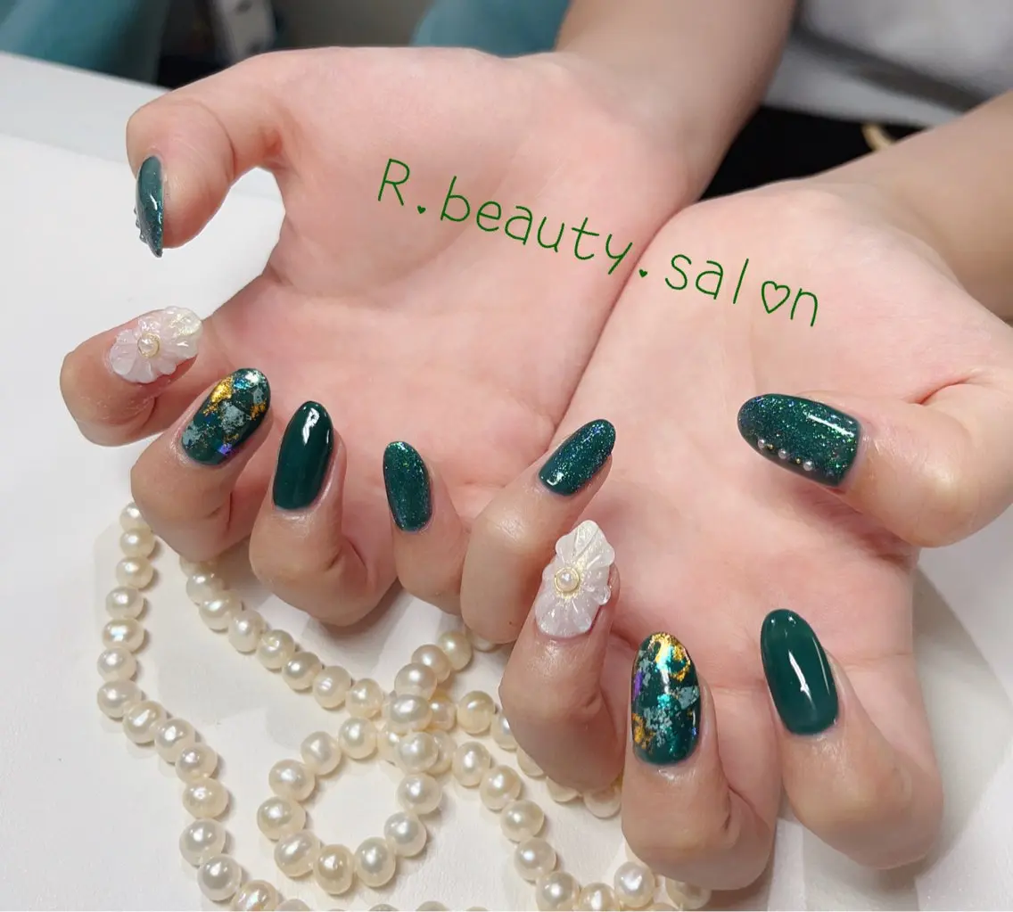 ネイル R.beauty サロンのネイルデザイン