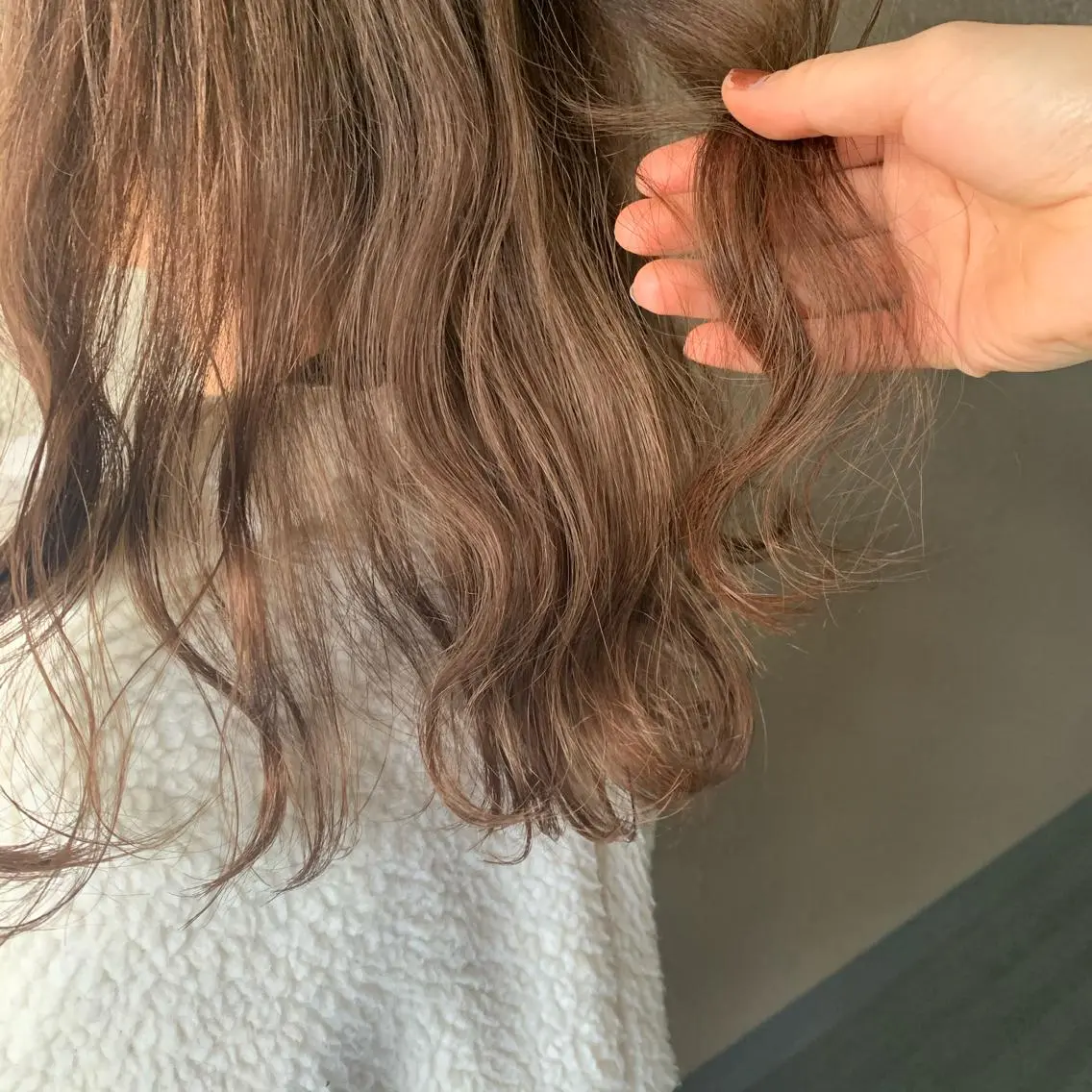 セミロング カラー ベージュカラー ブリーチ chouette/ 根本優希のヘアスタイル