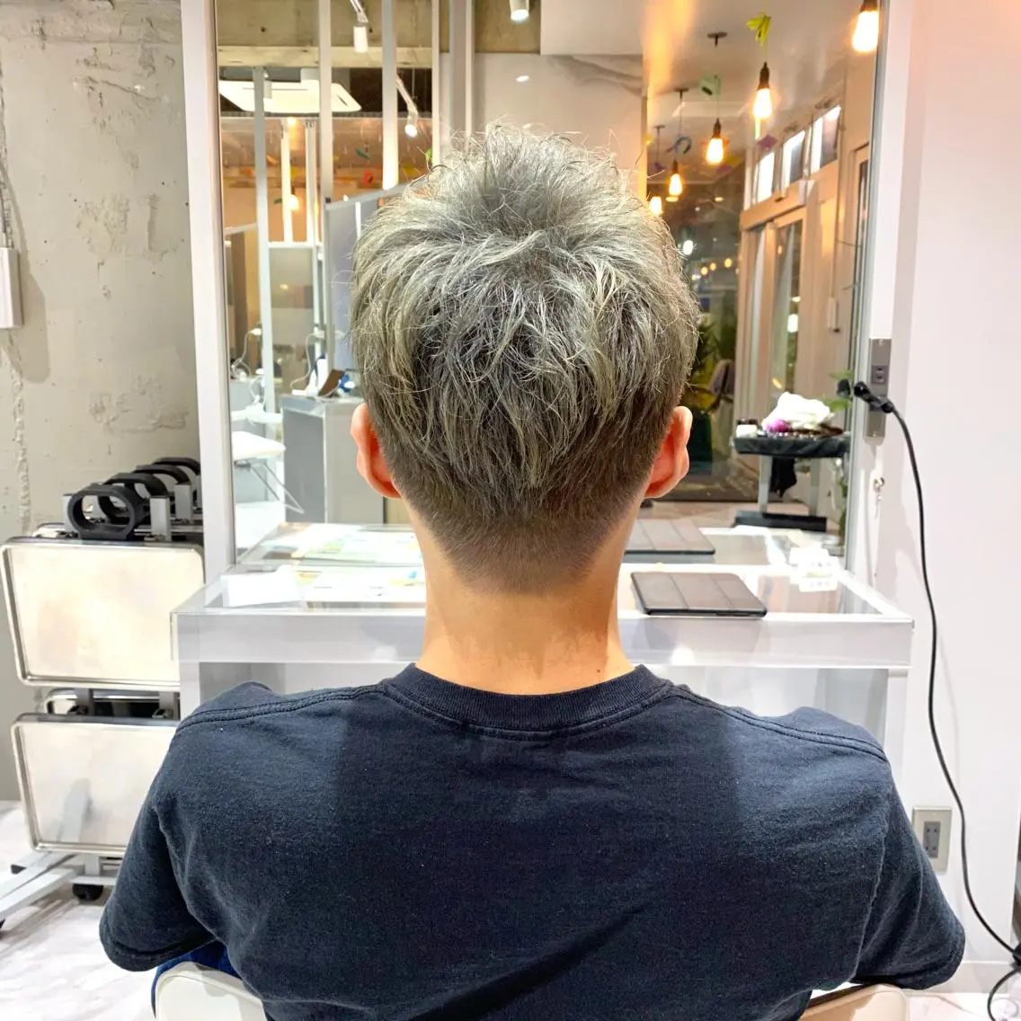 ショート カラー メンズ メンズブリーチ フェードカット メンズハイトーン ブリーチ ハイトーンカラー Riganuts王子 Hayato✂︎のヘアスタイル