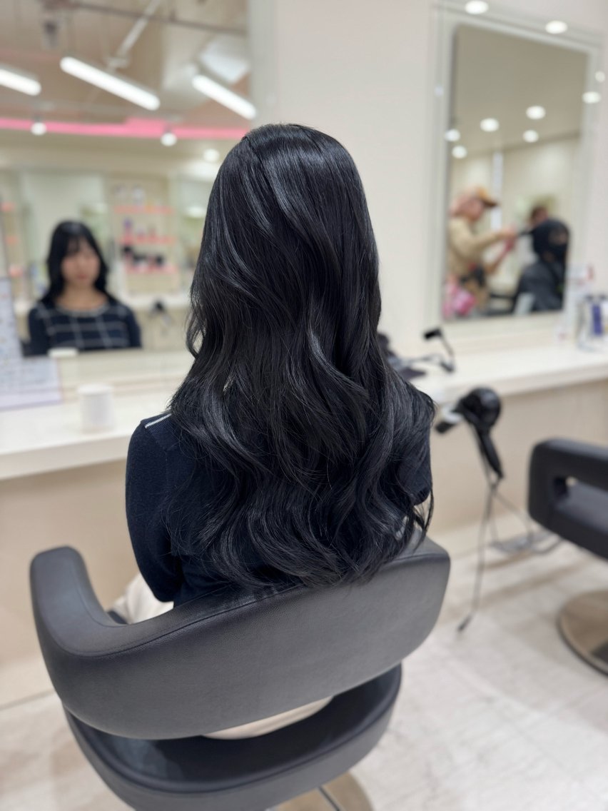 ロング カット ヘアカラー 暗髪×艶髪/縮毛矯正 ブルーブラック/池袋のヘアスタイル