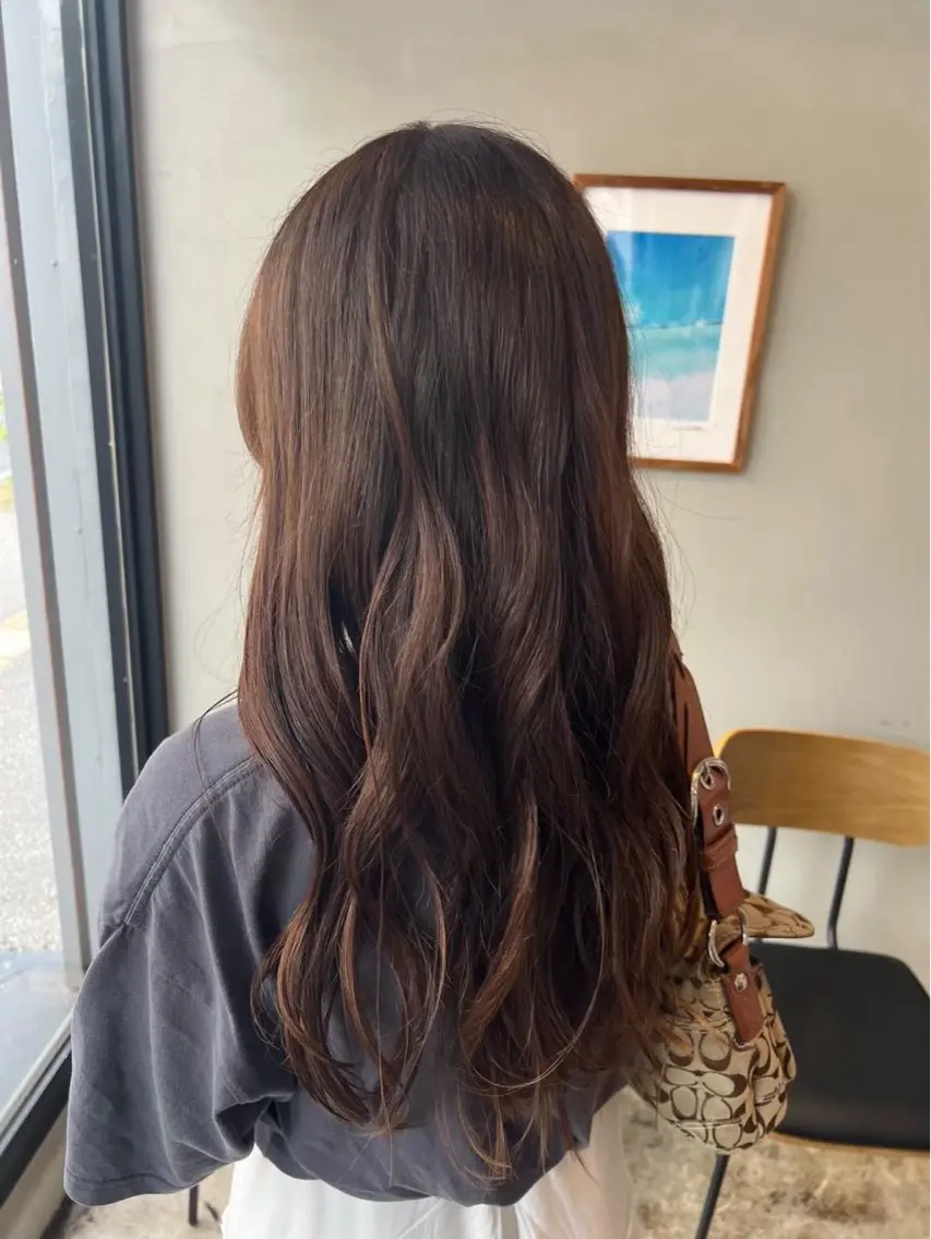 ロング カラー アッシュ アッシュブラウン ブラウンカラー ヘアカラー ヘッドスパ ruup Rell スズカのヘアスタイル