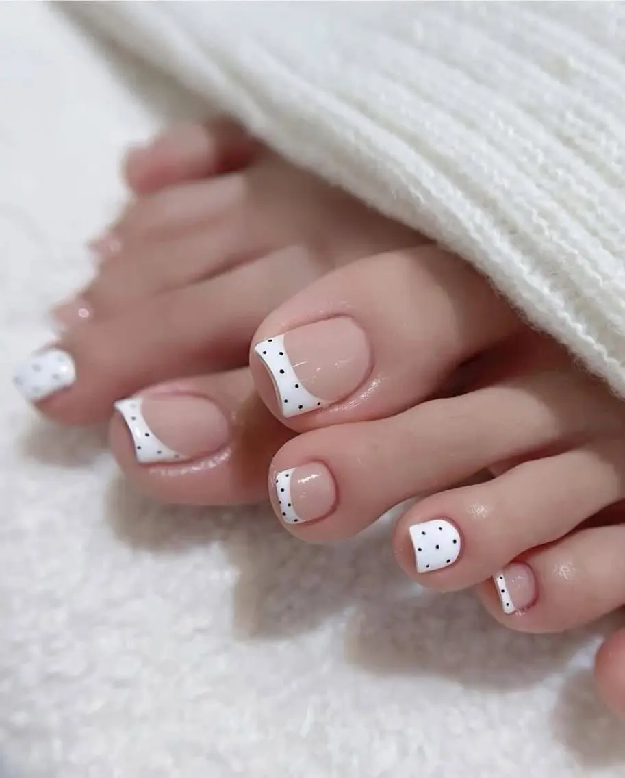 ネイル 韓国ネイル 持ち込み ニュアンスネイル ネイルチップ 冬ネイル フットネイル Doraemi ANA.CHUOのネイルデザイン