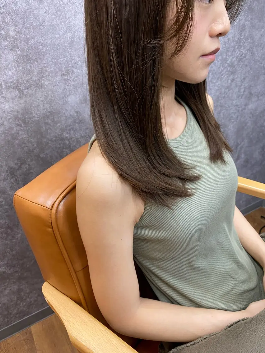 セミロング カラー レイヤーカット 大人レイヤー/柔らか グレージュ/川緑一吹のヘアスタイル