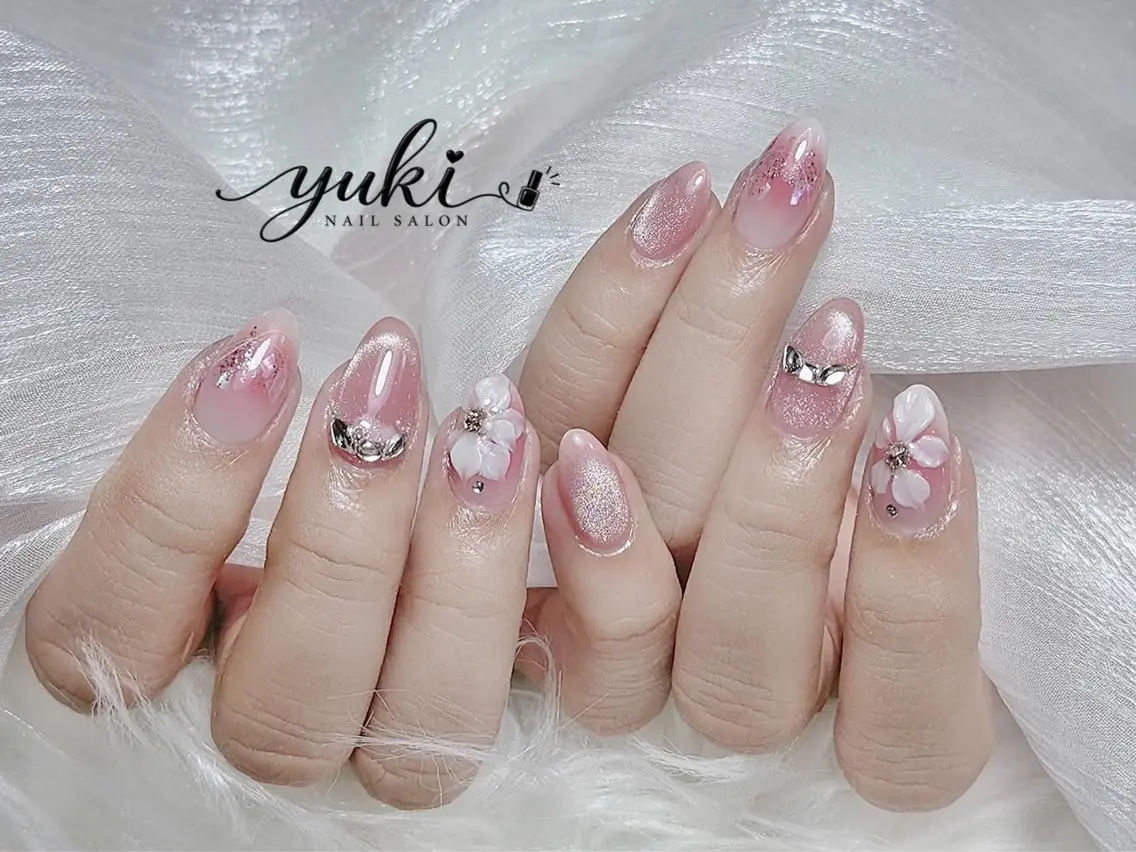 ネイル アートネイル ボルドー フレンチネイル ジェルネイル 氷ネイル・うるうるネイル ハンドネイル Yuki Nailsalonのネイルデザイン