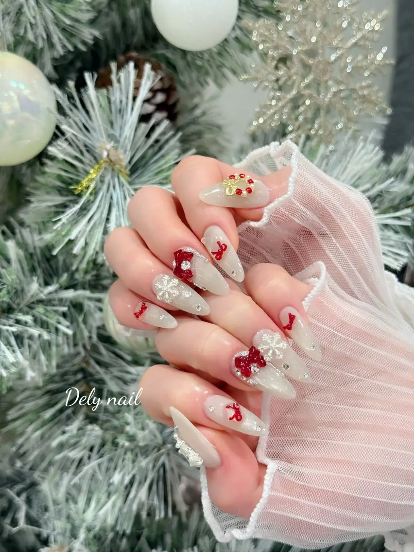 ネイル フレンチネイル ガラスフレンチ 韓国ネイル ニュアンスネイル ネイルチップ Dely Nailのネイルデザイン