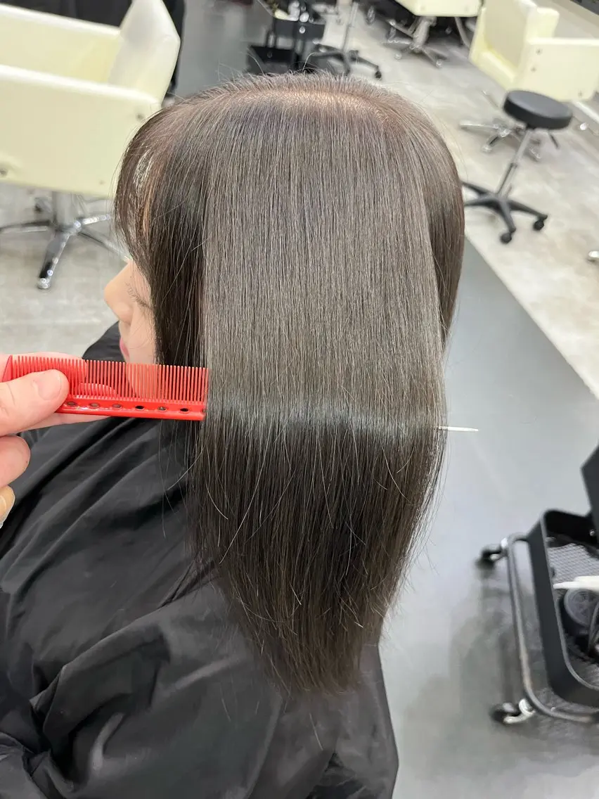 ミディアム カラー ブリーチ グレージュ ヘアカラー トリートメント ブリーチ有無Wカラー メンズパーマ大成のヘアスタイル