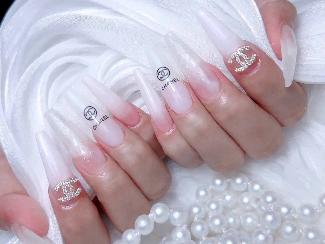 ネイル M🌷nail 長さだし専門店のネイルデザイン
