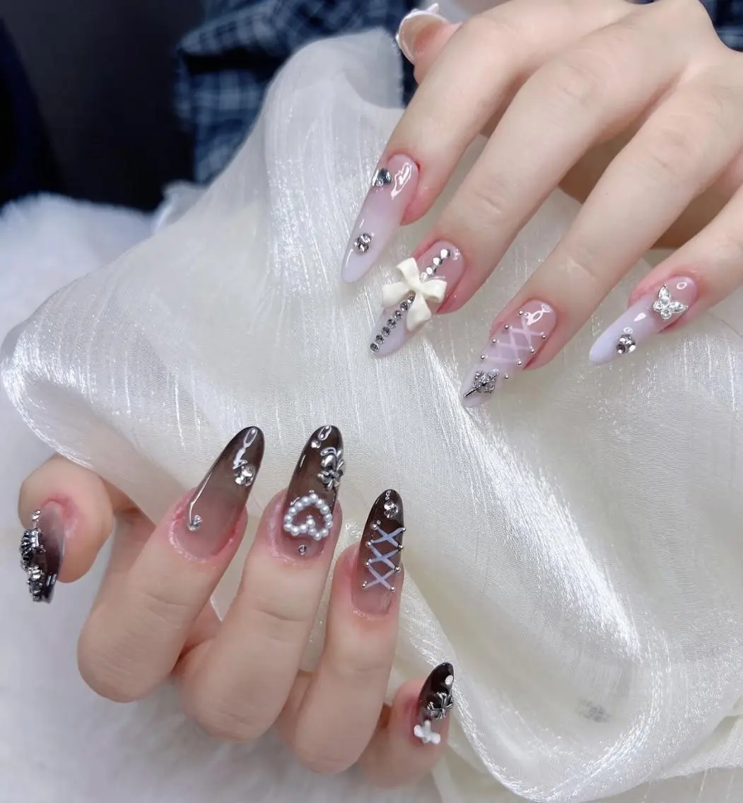 ネイル アートネイル オーロラネイル チークネイル 成人式 長さ出し はる🎀ネイル& アイラッシュ🐈⬛のネイルデザイン