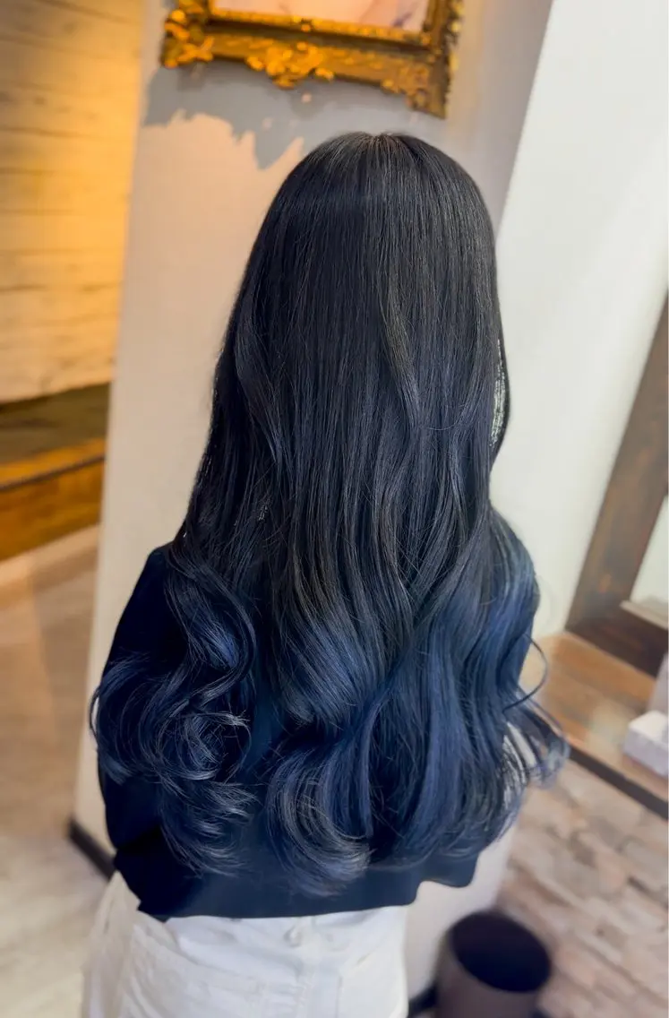 ロング ケアカラー 縮毛矯正 カット ヘアカラー 飯星慧斗 /ブリーチ、縮毛矯正のヘアスタイル