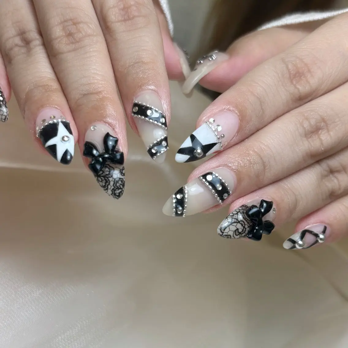 ネイル フットネイル フレンチネイル ジェルネイル ガーリー グラデーション ハンドネイル D.d Nail Moeのネイルデザイン