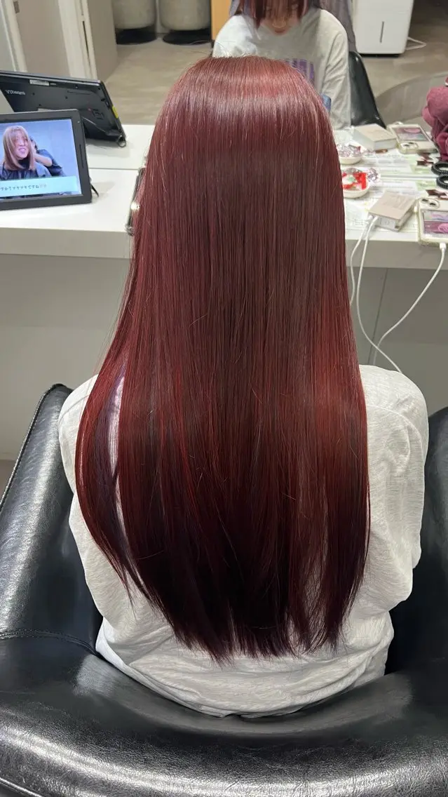 ロング カラー ブリーチ ダブルカラー ブリーチなしカラー カット ヘアカラー 🎀tokute ナオ🧸のヘアスタイル