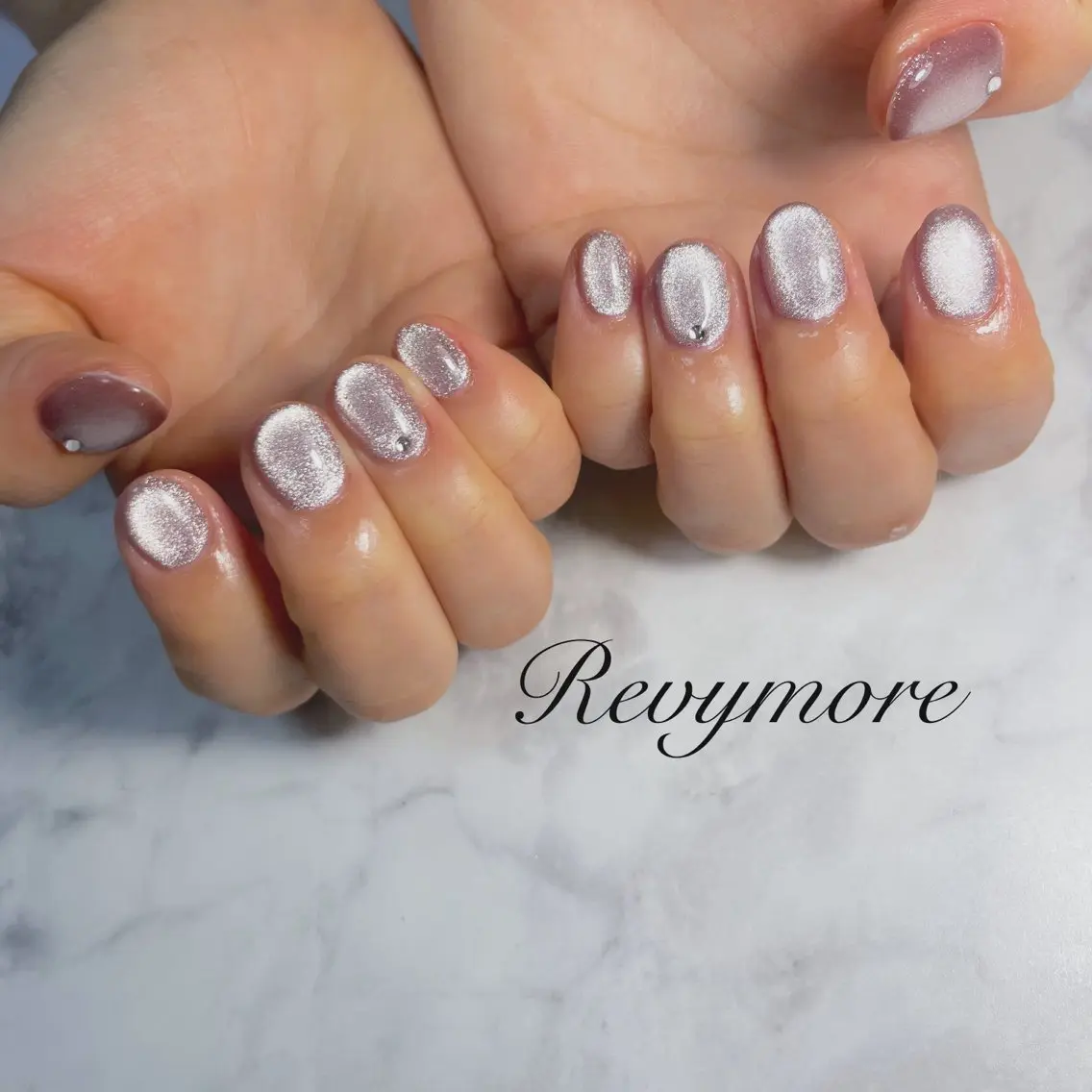 ネイル ジェルネイル マグネットネイル ニュアンスネイル オフィスネイル シンプルネイル ハンドネイル フットネイル nail salon Revymoreのネイルデザイン