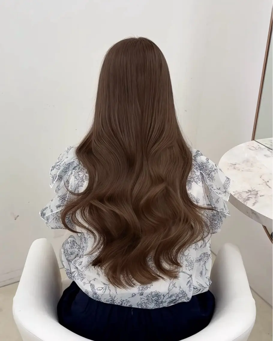 ロング カラー miyuu/ベージュ ブリーチなしWカラーのヘアスタイル