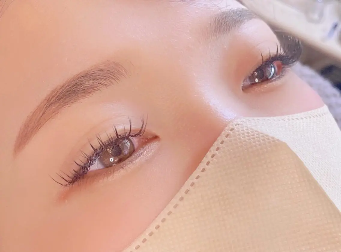 マツエク・マツパ フラットラッシュ ナチュラル Mia.Rosa naokoの眉毛・アイブロウイメージ