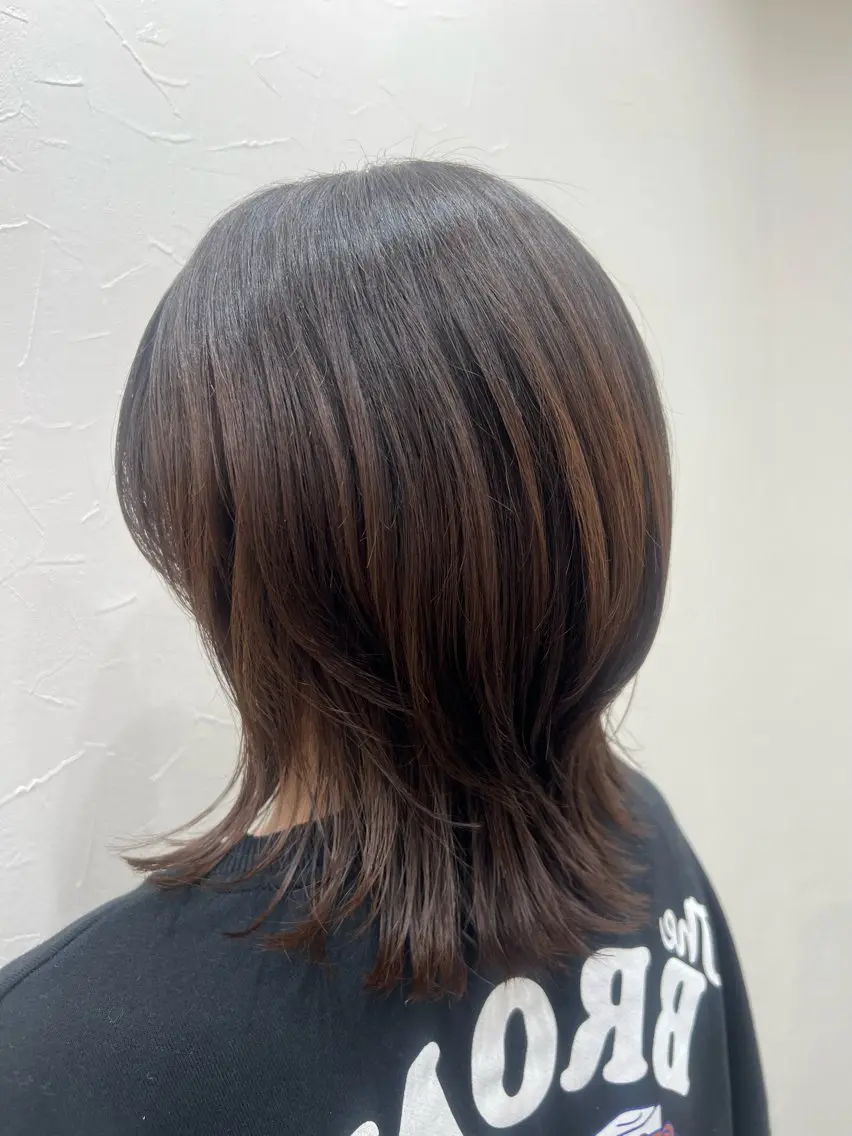 ミディアム レイヤーカット 疋田 伽菜子のヘアスタイル