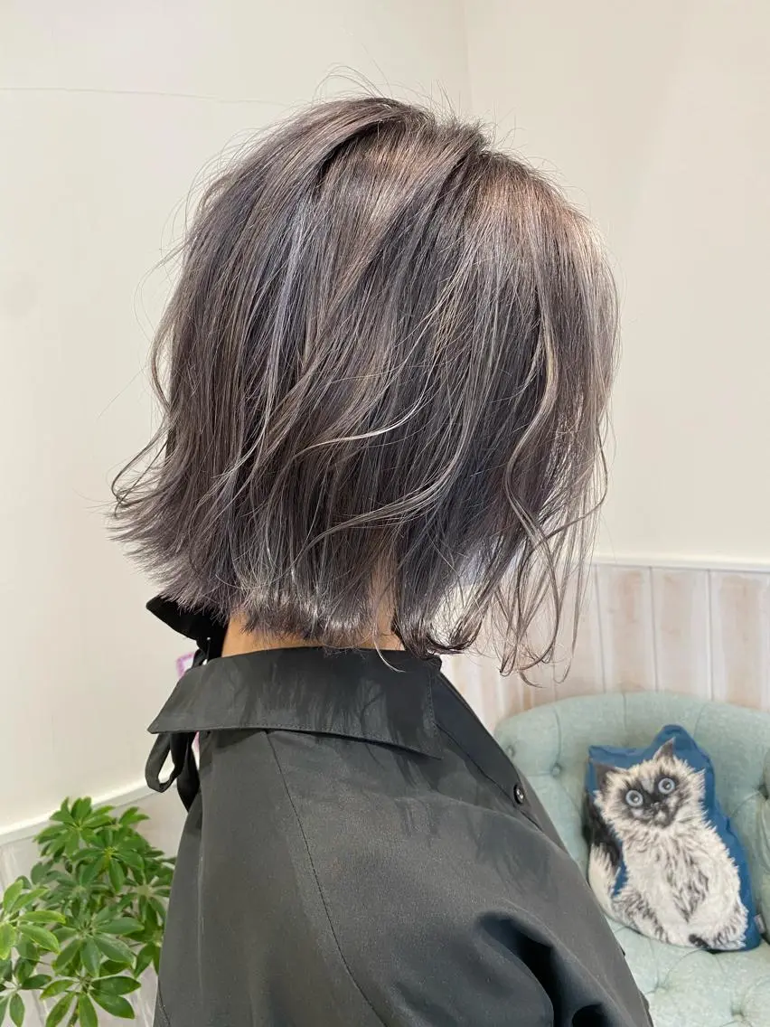 【レディース人気No.3】レディースカット+透明感ハイライト入れ放題+ワンカラーの写真