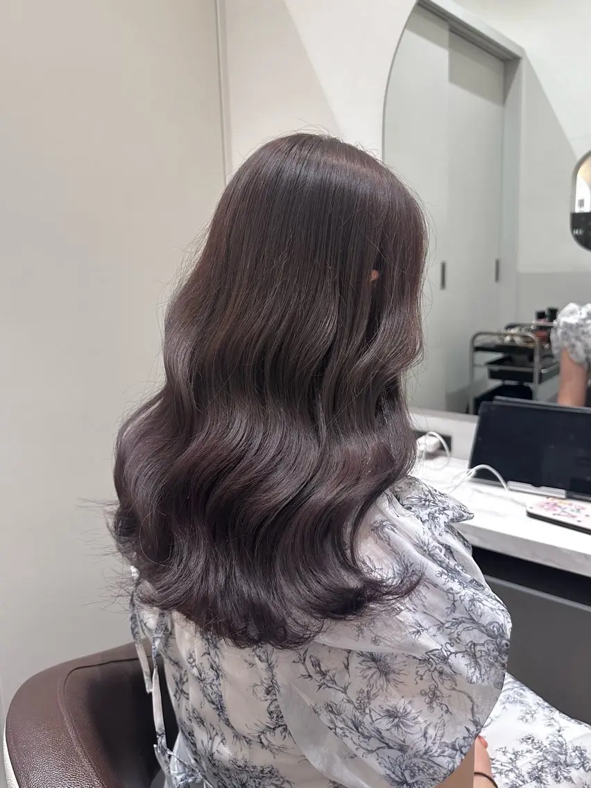 セミロング カラー ブリーチ グレージュ ラベンダーカラー ラベンダーグレージュ ラベンダーグレー カット ヘアカラー トリートメント 矢野 晃平のヘアスタイル