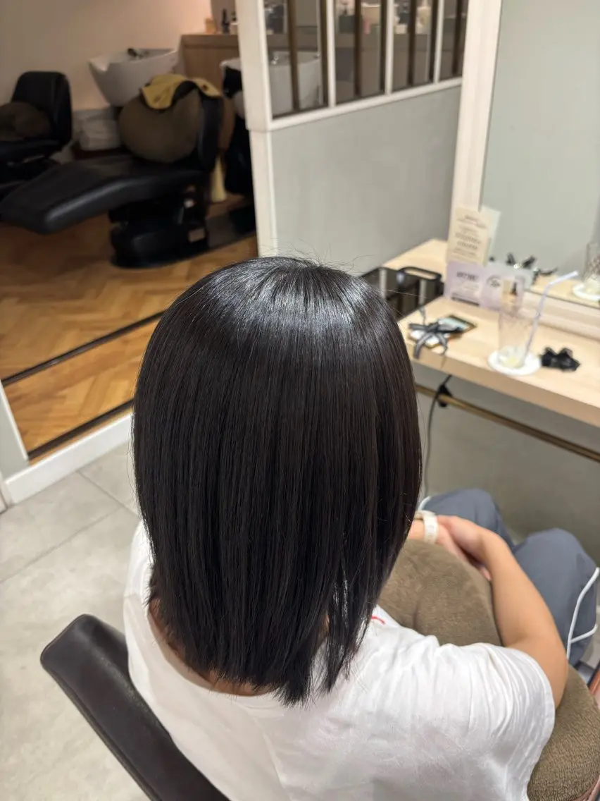 ミディアム 縮毛矯正 日野 鈴のヘアスタイル