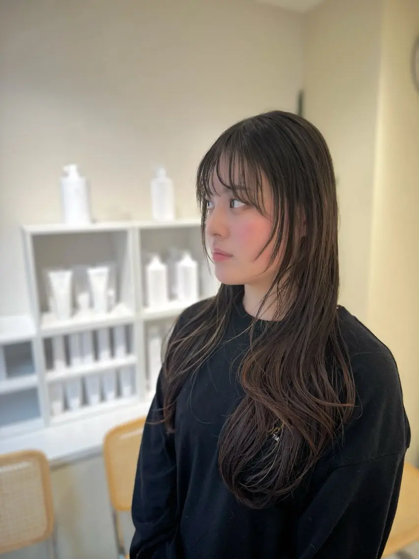 ロング 顔まわりレイヤー レイヤーカット 小顔カット 竜太/髪質改善カラ ー/似合わせカットのヘアスタイル